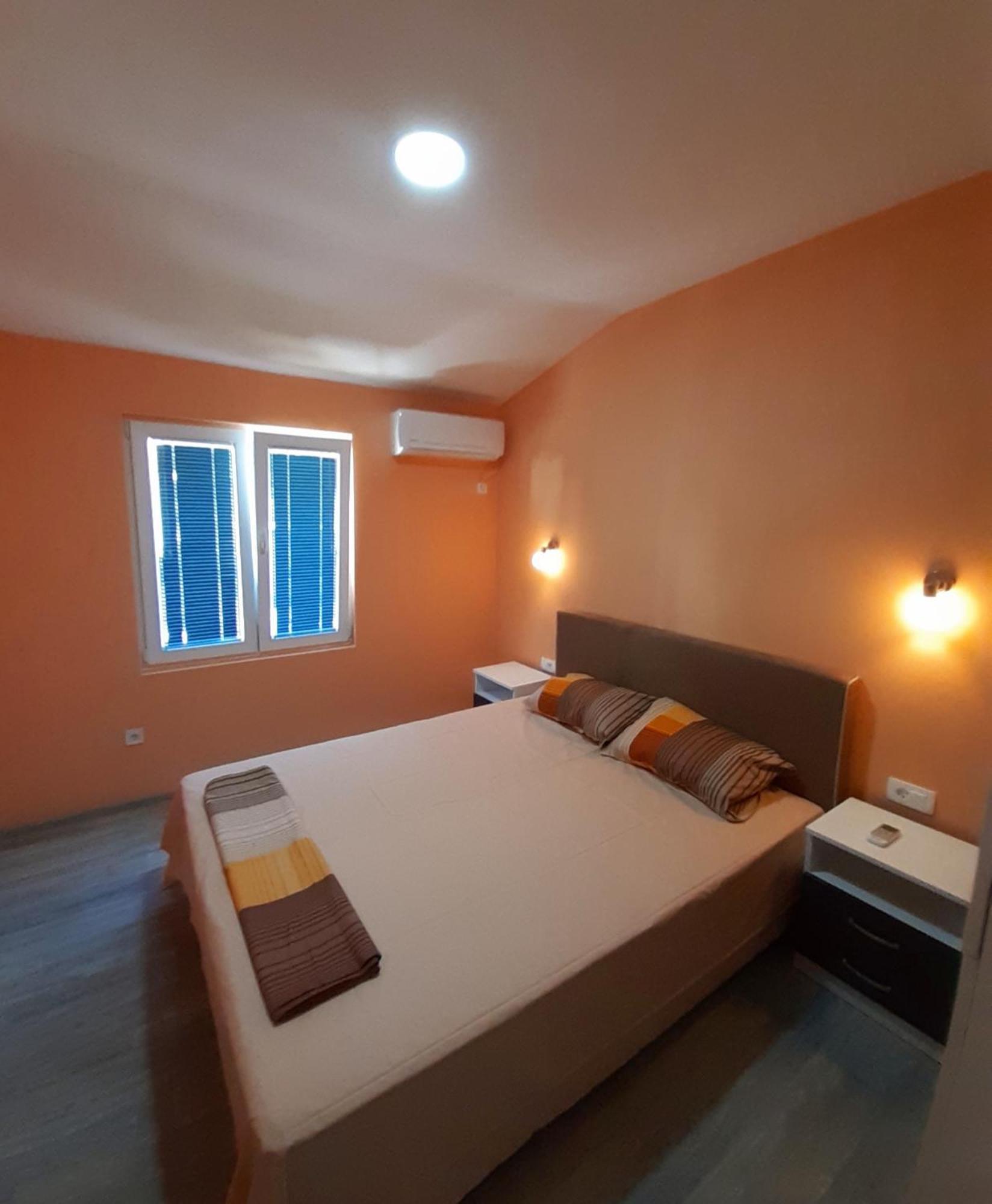 Apartments Sonja โกตอร์ ภายนอก รูปภาพ