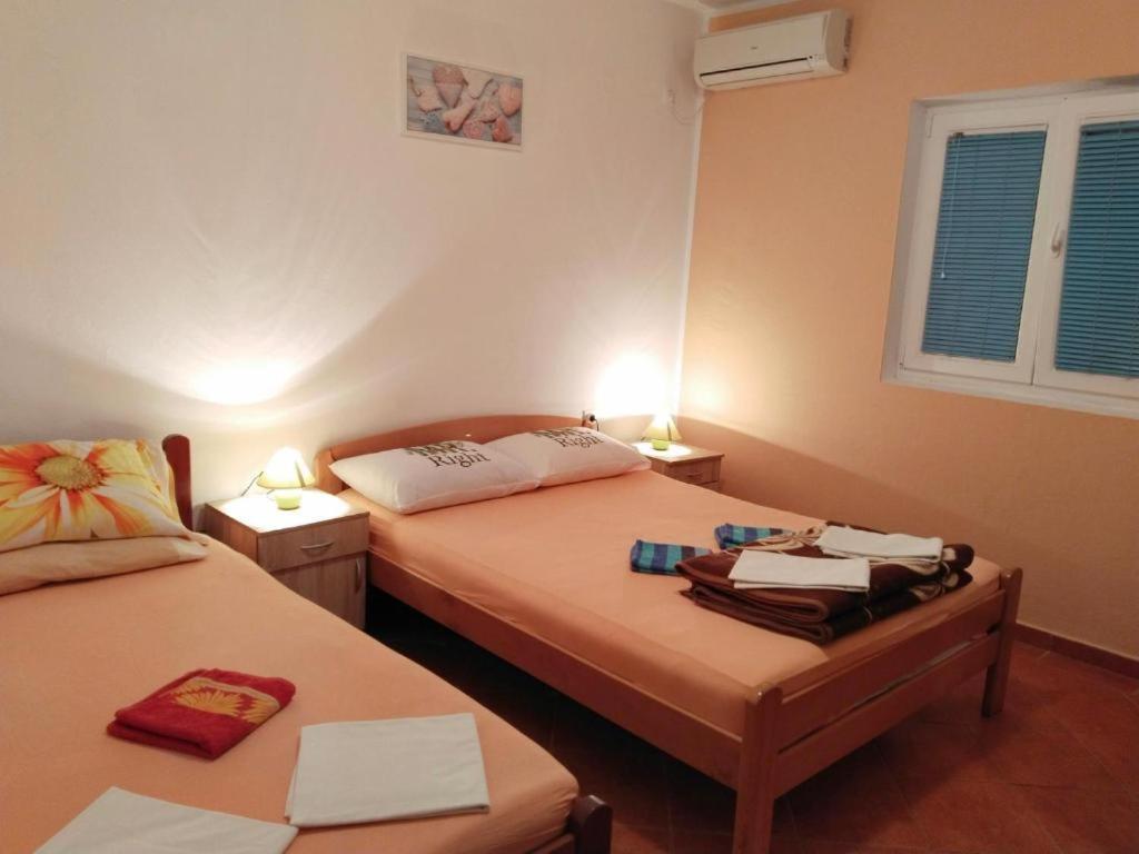 Apartments Sonja โกตอร์ ภายนอก รูปภาพ